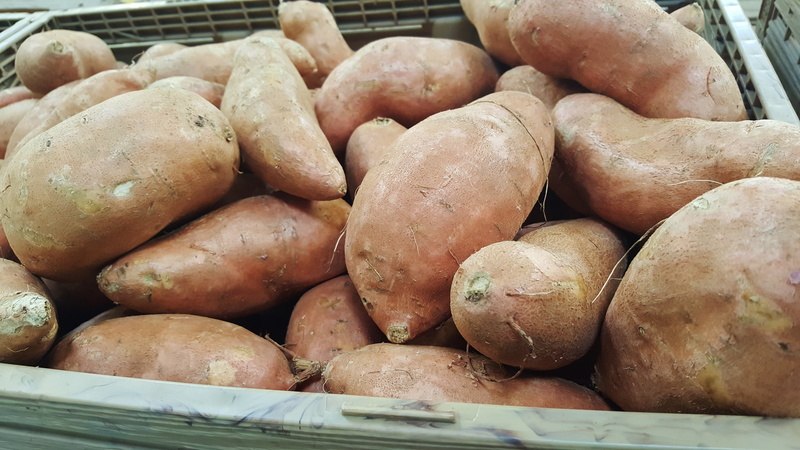 retail, market, high angle view, 5K, tuber, sweet, food, store, brown, gray, starch, for sale, container, abundance, large group of objects, crops, sale