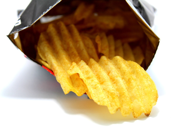 close-up, crisp, white, 4K, white background, take out food, nourishment, tasty, prepared potato, pile, fast food, salt, heap, gold, freshness, junk, fried