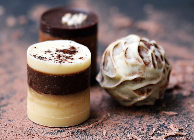 fine chocolates, schokokugel, food and drink, cream, eat, latte, benefit from, round, confiserie, chocolate, calorie bomb, chocolatier, freshness, 4K