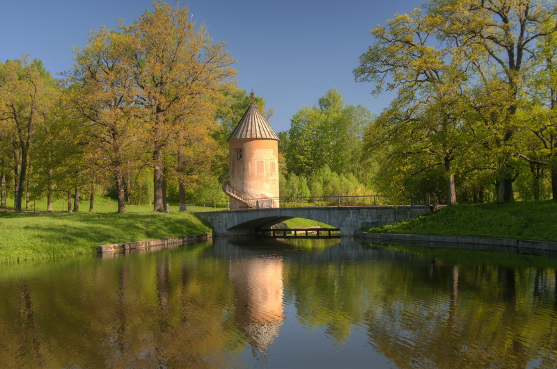 architecture, water conservation, tower, blue, beauty in nature, bridge, 2K, waterfront, the sky, water, house, plant, building exterior, day, outdoors