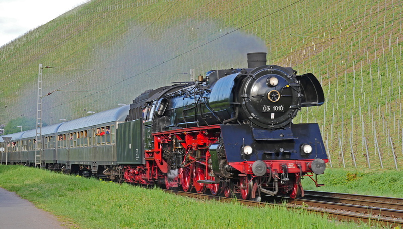 vineyards, land, steam locomotive, 4K, plan steam, railway, transportation, train - vehicle, land vehicle, three cylindrical, no people, the steam spectacle in 2018