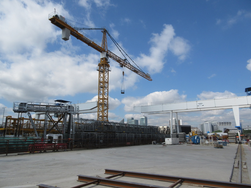 crane - Construction Machinery, pump, machinery, sky, beside, industrial equipment, building exterior, building, construction equipment, construction Site