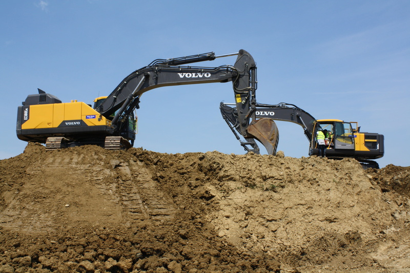 construction equipment, construction site, brown, excavators, buildings, road, sand, dirt, bulldozers, construction machinery, gravel, black, road construction
