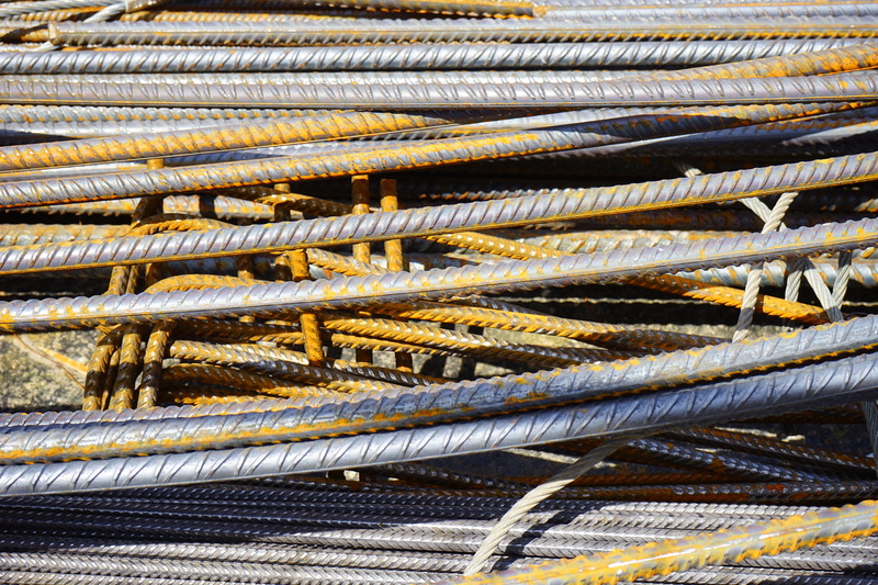 stack, structural steel matt, rod, textured, abundance, rusty, connection, full frame, pattern, bent, material, still life, reinforcing bars, sunlight