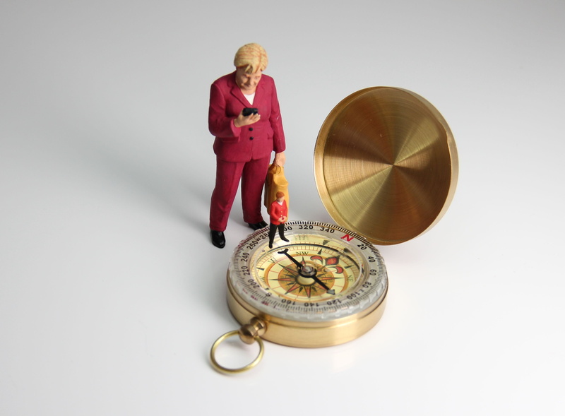 pocket watch, large, grand coalition, studio shot, navigation, coalition, miniature figures, migrants, cut out, figurine, chancellor, small, directory