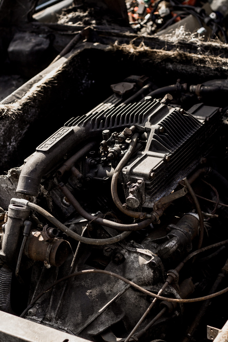 deterioration, heap, hardhat, transportation, no people, indoors, drive shaft, buggy, still life, high angle view, vehicle, abandoned, rotor, damaged, turbine
