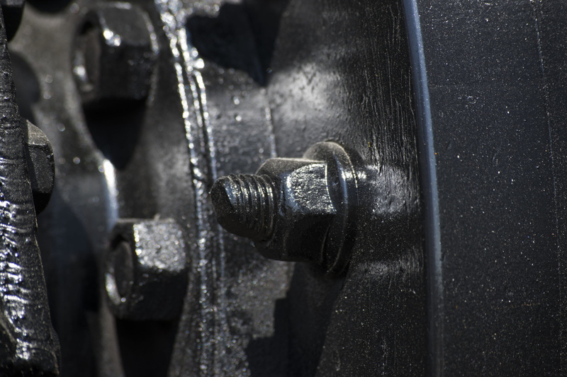 ielix, equipment, safety, machines, pipeline, trencher, workshop, axle, industry, full frame, focus on foreground, alloy wheel, metal, old, lathe, technology