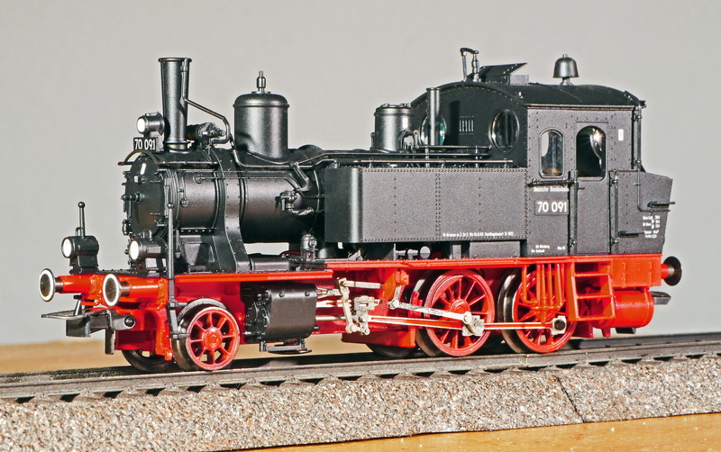 br 70, historically, rail transportation, transportation, model railway, nostalgia, mode of transportation, sky, business, metal, detailed, railroad track