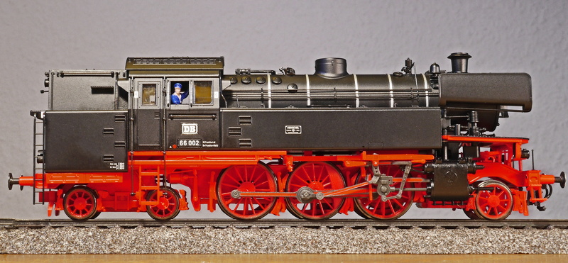 4K, railway, no people, personenzuglok, model, post-war construction, dampflokomitive, red, connection, neubaulok, model railway, railroad track, technology