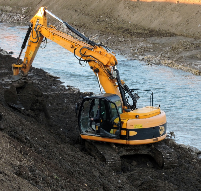 excavator, dirt, industry, mode of transportation, construction vehicle, land vehicle, land, earthmoving, revolving, outdoors, construction machinery, 2K