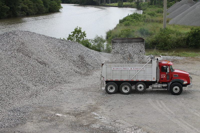 transportation, construction equipment, mode of transportation, 4K, day, architecture, land vehicle, truck, road, construction site, lake, plant, Bulldozer