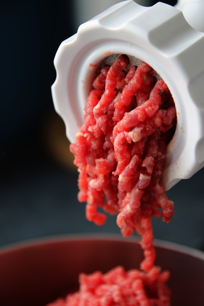 focus on foreground, food and drink, hack, ground beef, no people, nature, close-up, flower, grinded, beef, healthy eating, food, closeup, sea, freshness