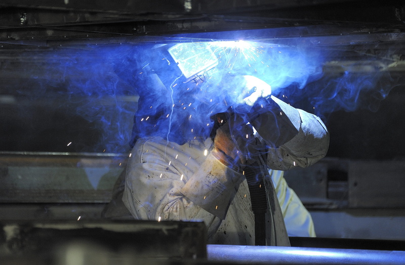 sparks, metal, metalworking, workers, manual Worker, safety glasses, real people, 2K, face protection, wearing, working, indoors, protective workwear