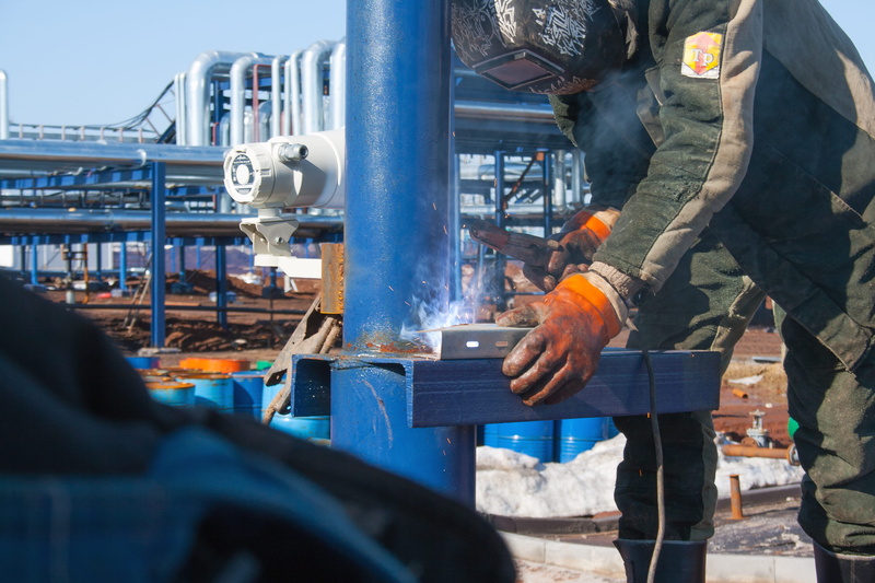 metal, teamwork, naval, safety, fire, light, craftsman, steel, construction, security, entrepreneur, repair, standing, two people, working, connect, welder