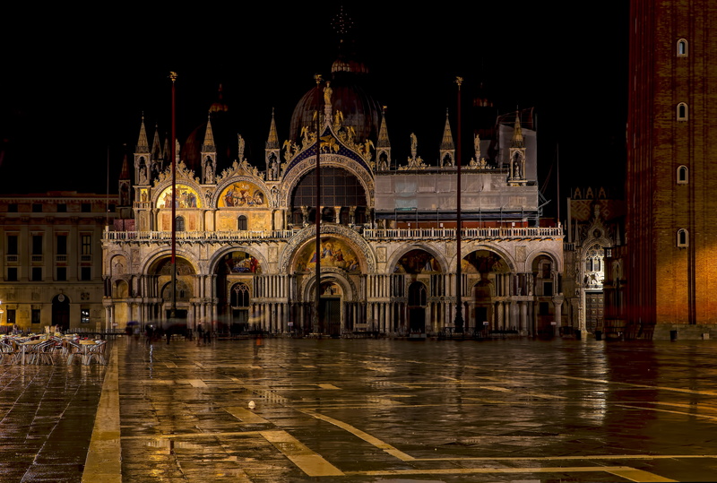 piazza, architecture, water, travel, built structure, place of worship, arch, column, history, byzantine, cathedral, belief, mosaic, tourism, night, religion