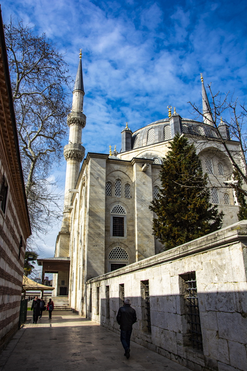 islam, history, sky, building exterior, mosques, day, moquer to, 5K, üsküdar, religion, prayer, tree, place of worship, spirituality, built structure