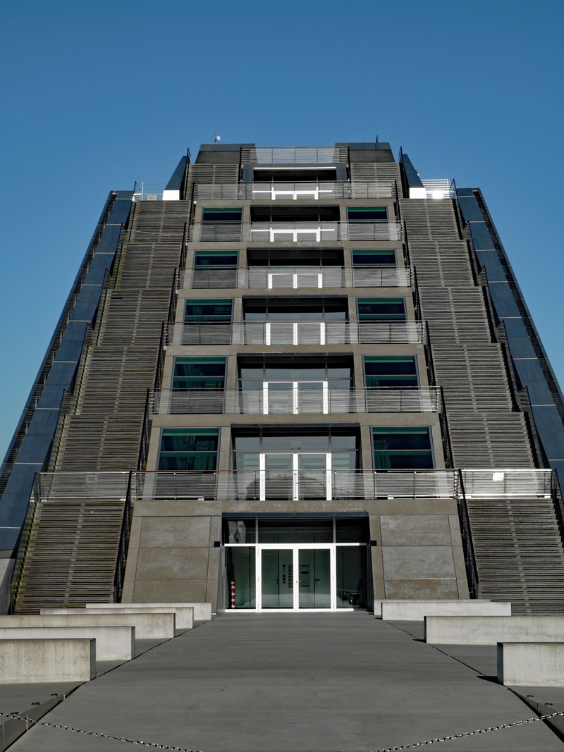 clear sky, day, sky, blue, glass, 2K, facade, window, architecture, nature, glass - material, building, building exterior, no people, dockland, low angle view