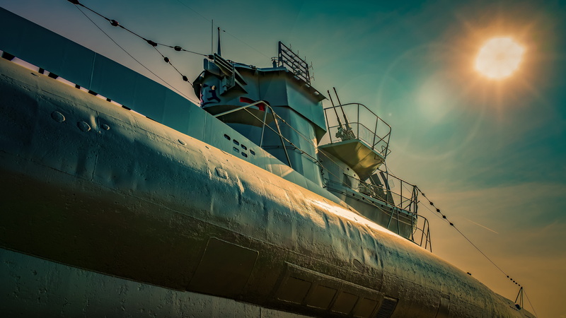 ship, sea, nature, transportation, sky, tower, low angle view, day, outdoors, industry, sun, 5K, moored, no people, nautical vessel, lens flare, mode of transportation