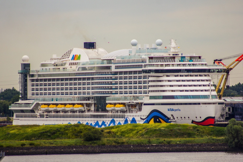 building exterior, big, water, mode of transportation, plant, cruise ship, aida, cruise, aida perla, kiss mouth, nature, built structure, architecture
