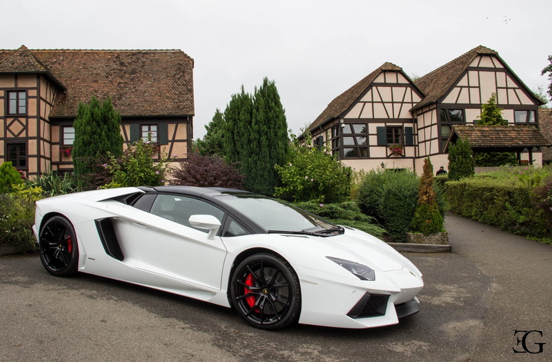 lp700, blanche, italian, 720P, supercars, aventador, white, bleue, black, lamborghini, cars