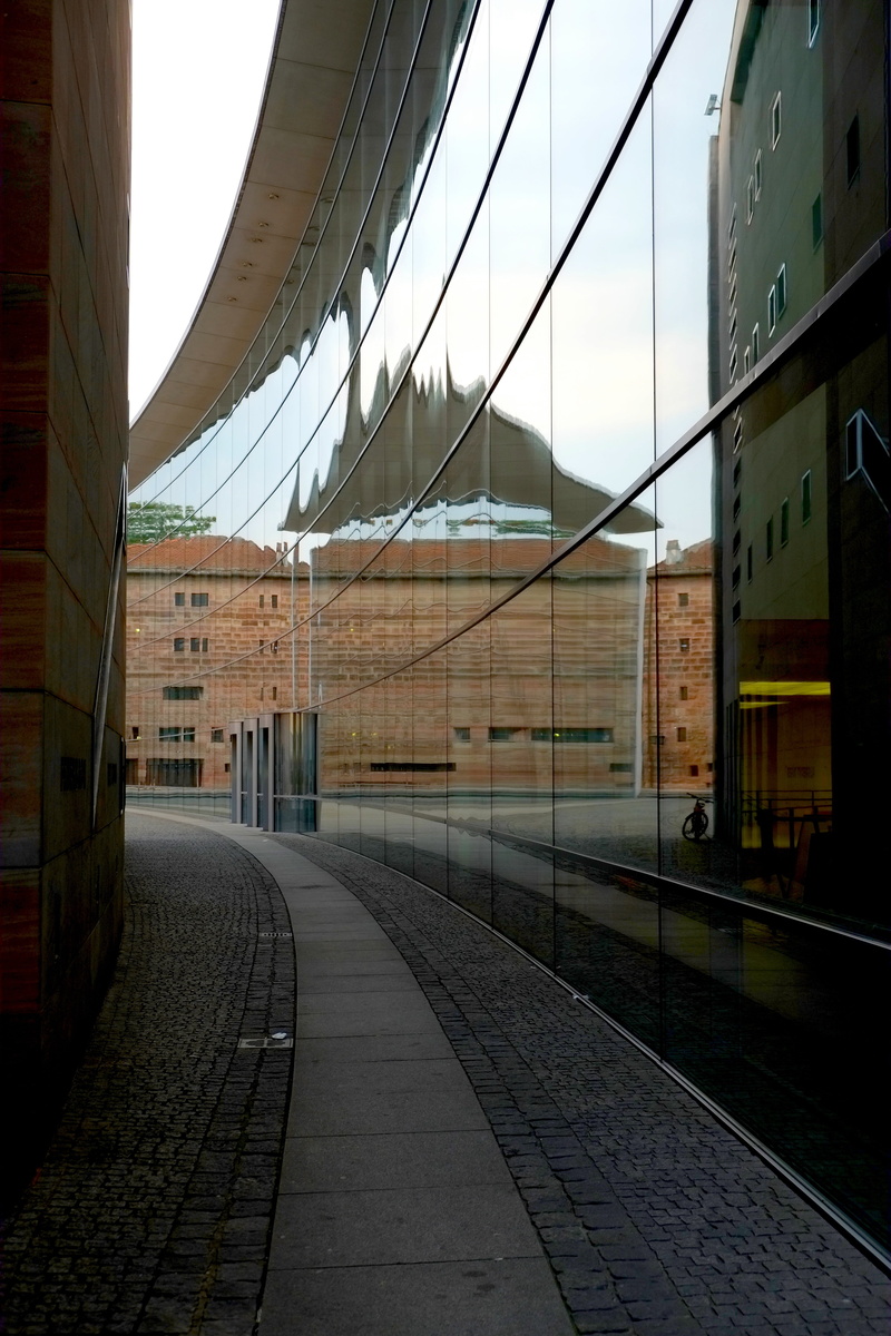 reflection, glass window, day, surface, light, rail transportation, perspective, railroad track, outdoors, high, building, city, lichtspiel, office building