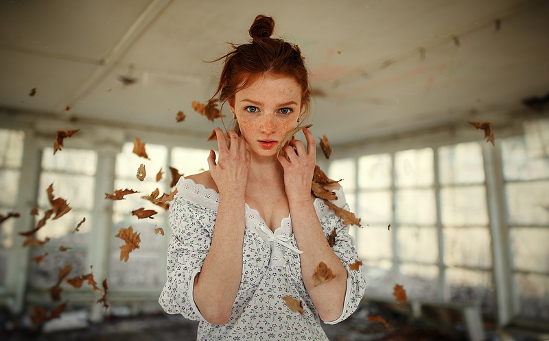 gray, long, leaves, looking at viewer, fashion, adult, women indoors, Sergey Nevzorov, hairstyle, focus on foreground, young women, white, 1080P, young adult