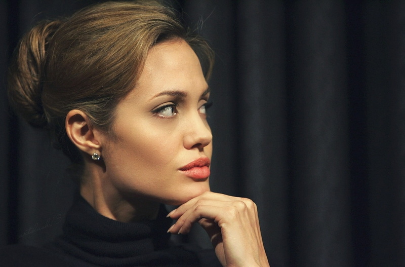 thinking, red lipstick, profile, headshot, looking away, human hair, portrait, beauty, beautiful people, depression - sadness, actress, human body part