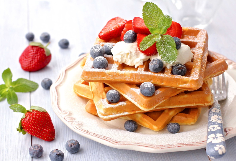 sweets, still life, food, mint leaves, fruit, waffles, fork, sugar, plates, wooden surface, 2K, blueberries, strawberries