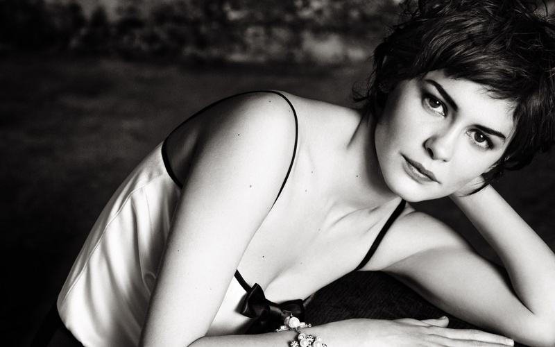 strap, one person, Audrey Tautou, top, contemplation, portrait, high angle view, actress, focus on foreground, grayscale, front view, spaghetti, lying down