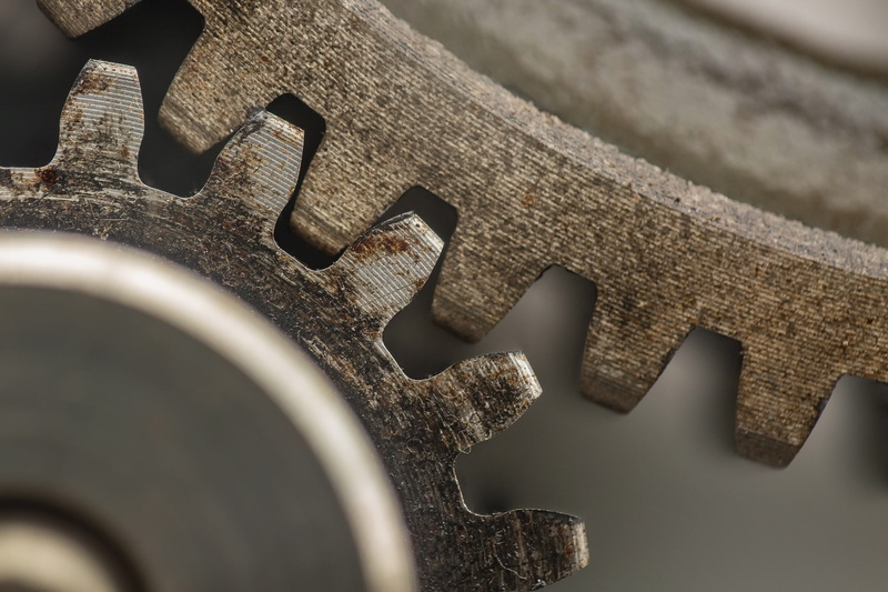 day, no people, circle, 1080P, depth of field, transportation, mechanics, technology, closeup, tire, rust, close-up, machinery, steel, equipment, design
