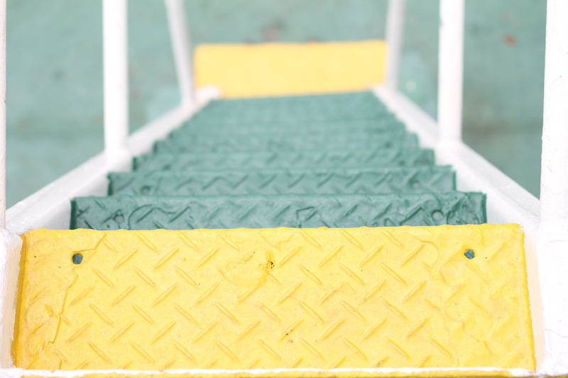 5K, metal, copy space, white color, stairs, paper, textured, business, message, note pad, backgrounds, entrance, office supply, yellow, green, step, green color