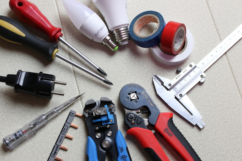 high angle view, indoors, choice, group of objects, no people, directly above, 5K, equipment, variation, table, stapler, repair, tools, close-up, construction