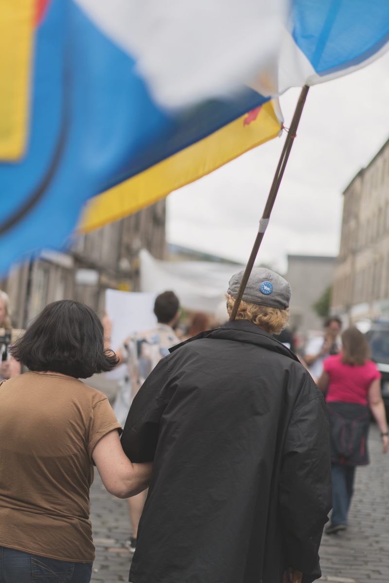 people, edinburgh, street, pedestrian, man, men, focus, incidental people, group of people, waist up, lifestyles, leisure activity, built structure, scottish