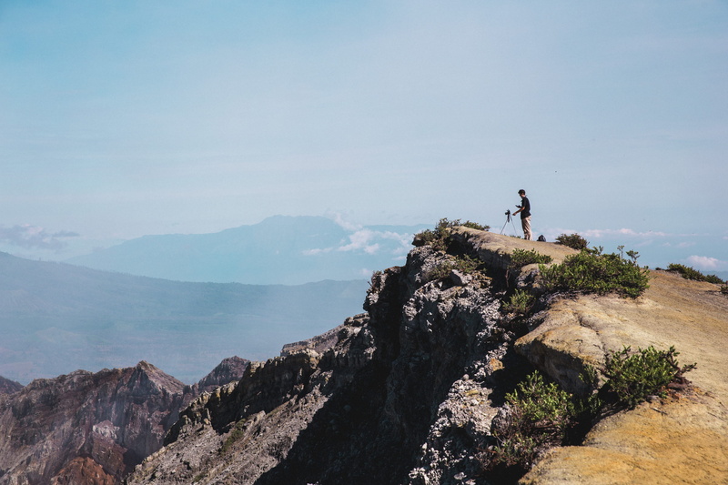 nature photography, at the edge of, leisure activity, hiker, nature, 2K, one person, full length, tranquil scene, tranquility, solitude, rock, photographer