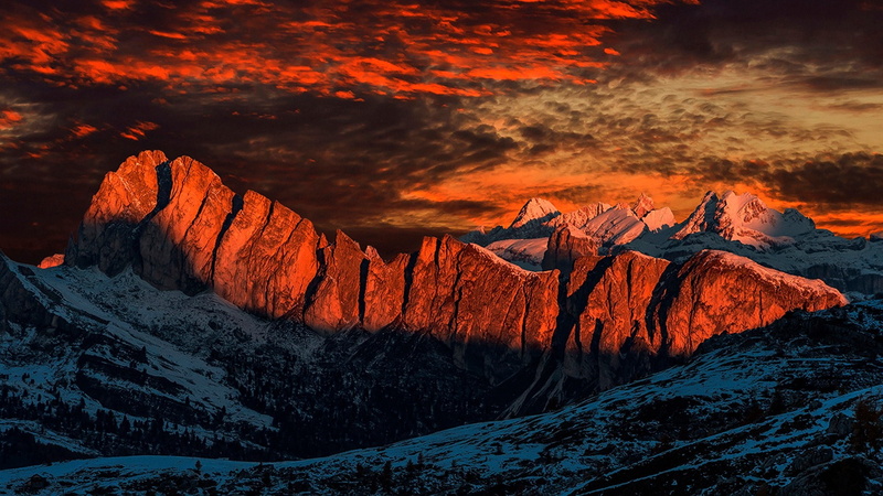 dusk, peak, sunlight, wilderness, sky, ridge, landscape, evening, cloud, mountain top, rock, 1080P, mountain range, mountain