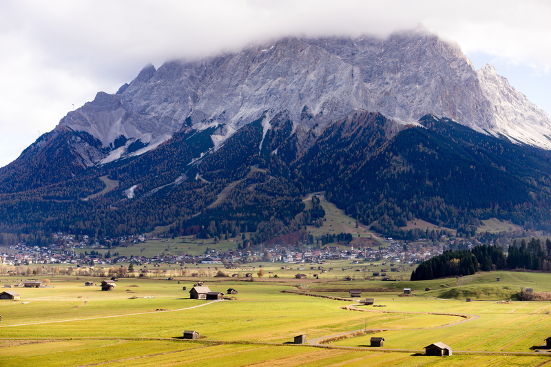 mountaineering, landscape, mountain landscape, snowcapped mountain, summit, field, grass, architecture, alpine, mountain, mountain peak, snow, mountain range