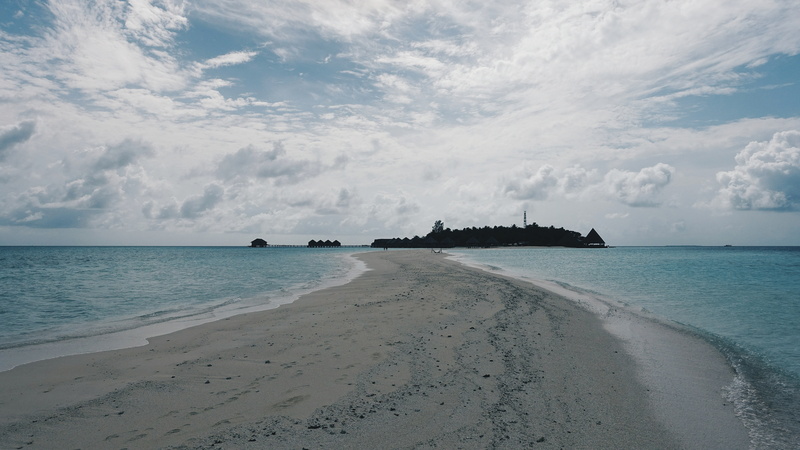 horizon, sea, 5K, water, beach, sand, sandbar, land, tranquil scene, coastline, cloud - sky, outdoors, sky, beauty in nature, turquoise colored, nature