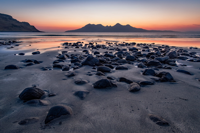 mountains, photo, 1080P, afar, focus, shore, Swarm, outdoors, grey, Small-Isles, f2, scenics, beach, sunset, stones, Explored, Hebrides, sand, nature