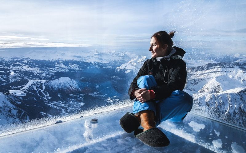france, girl skiing, chamonix, mountain range, snowboarder, snow, warm clothing, aiguille du midi, real people, ski, glass floor, ice, french alps, clouds
