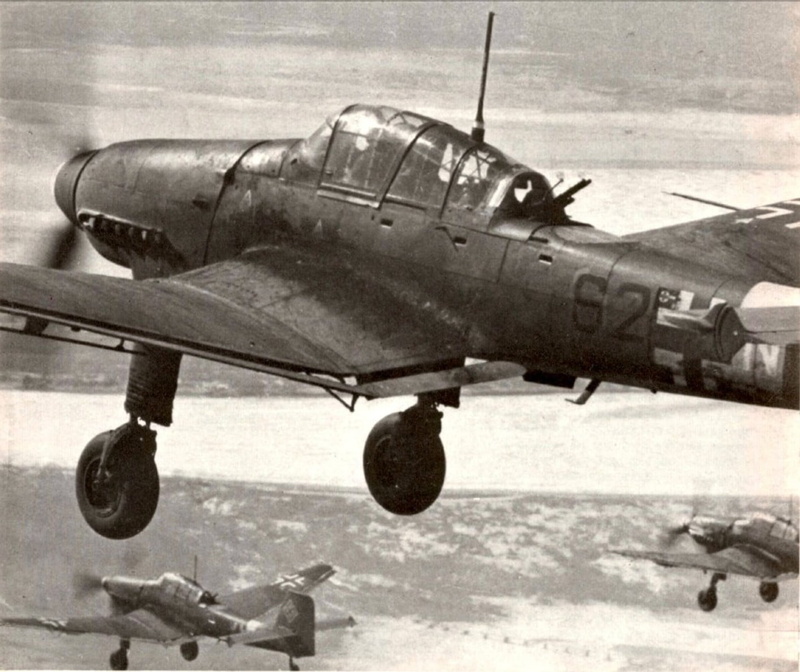 airplane, monoplane, military aircraft, mode of transportation, army, flying, Junkers Ju-87 Stuka, aerospace industry, plane, outdoors, military airplane