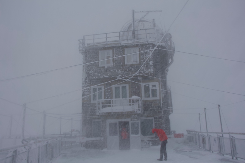 jungfrau, jungfrau joch, built structure, snow, building, electricity, day, walking, joch, selective, extreme weather, solid, power line, nature, man, sky