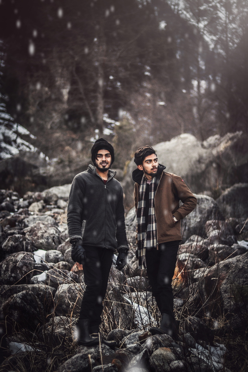 nature, canon, plant, warm clothing, men, togetherness, model, 5K, sony, cold temperature, two people, snow, india, standing, snowfall, brand, three quarter length