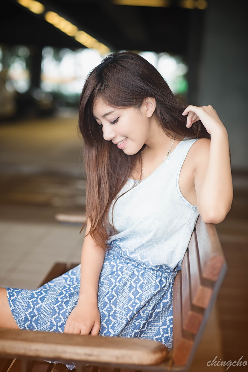 Asian, closed eyes, Taiwan, long hair, chingcho, sitting, eyeliner, brunette, women, hands in hair, smiling, blue dress, 5K, Taiwanese