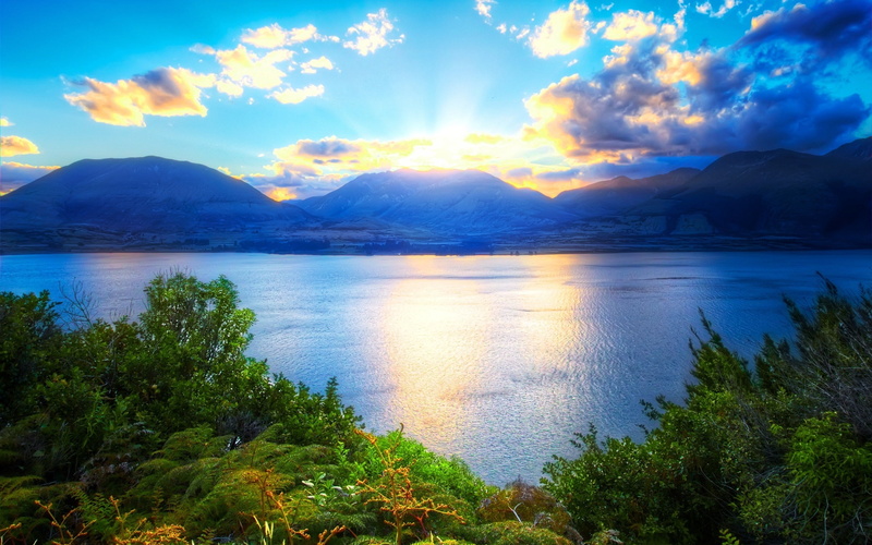 large, Dawn, Sky, view, 2K, water, body, Clouds, Lake, mountain, Sunrise, Mountains, Trees, scene