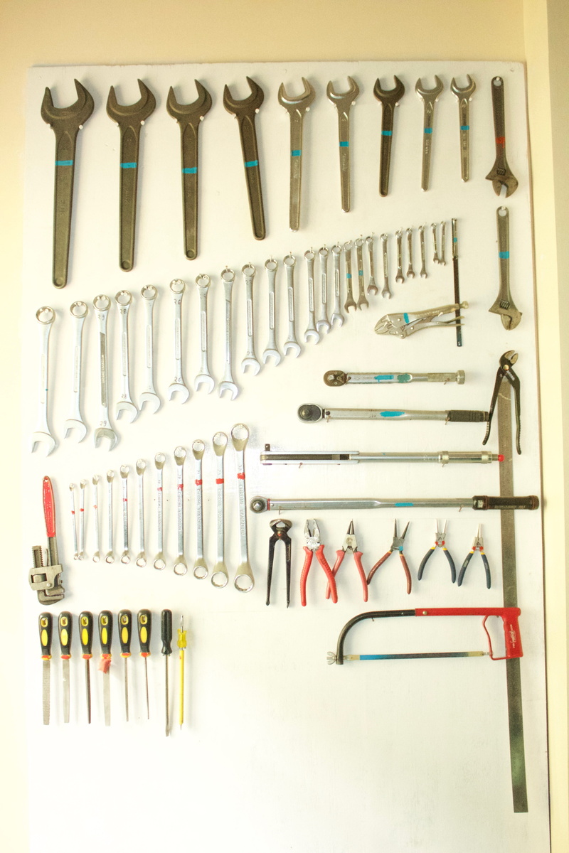 choice, steel, 5K, collection, order, in a row, dental equipment, close-up, hand tool, indoors, can opener, wrench, work tool, hacksaw, directly above