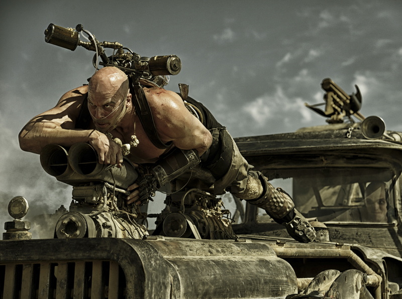 aggression, gun, the past, mad max, 2015, Movies, government, mad, nature, cloud - sky, video, fighting, architecture, helmet, Post-apocalyptic, weapon