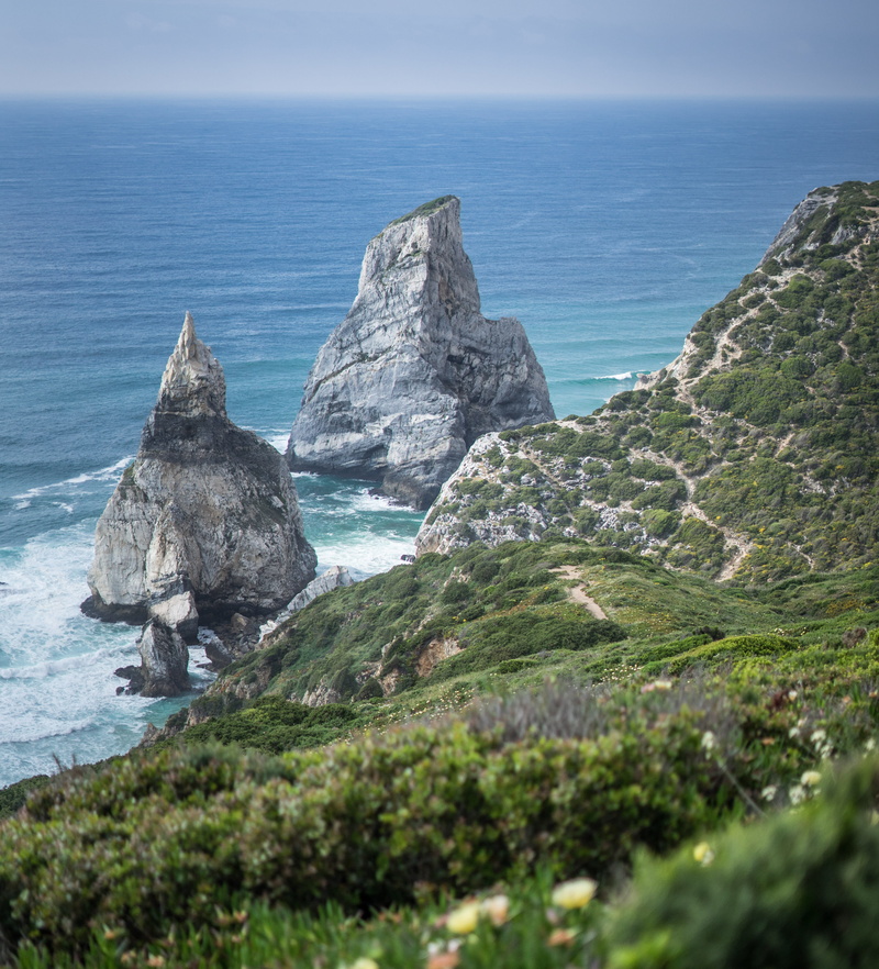 mountain, eroded, horizon, body, stack rock, colares, rock - object, tranquil scene, no people, rock formation, day, near, cliff, sea, solid, water, promontory