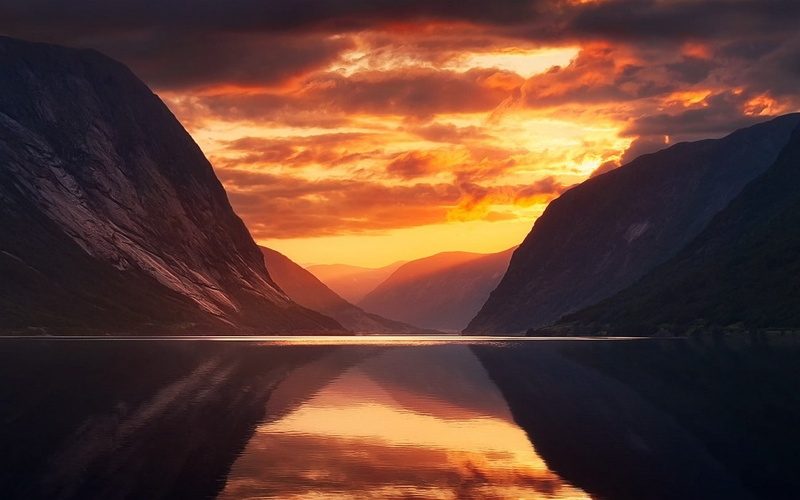 nature, sun, norway, mountain, sunset, sea, 720P, rays, sun rays, calm, sky, fjord, landscape
