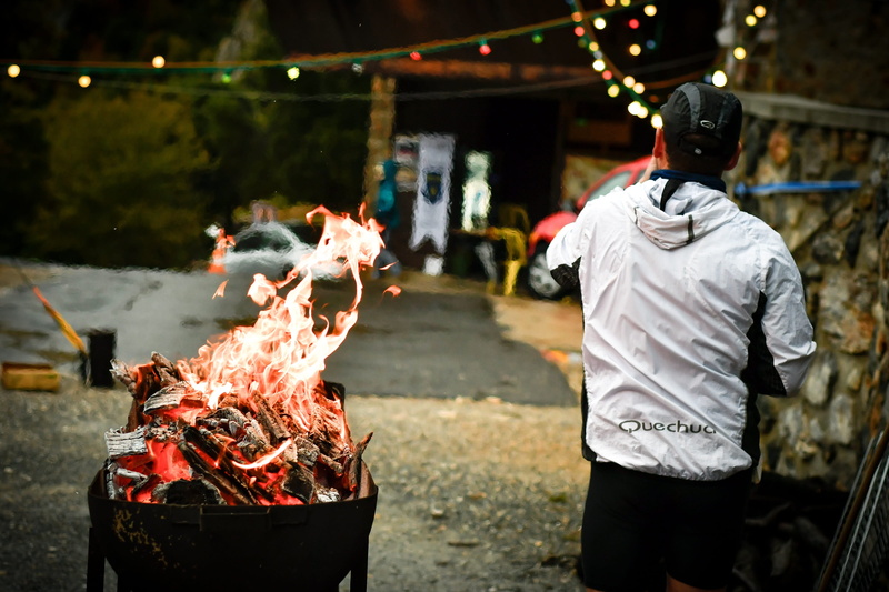 ramparts, meat, medieval, adult, monument, focus on foreground, cathar, fire, fire - natural phenomenon, rear view, 2K, people, three quarter length, duilhac