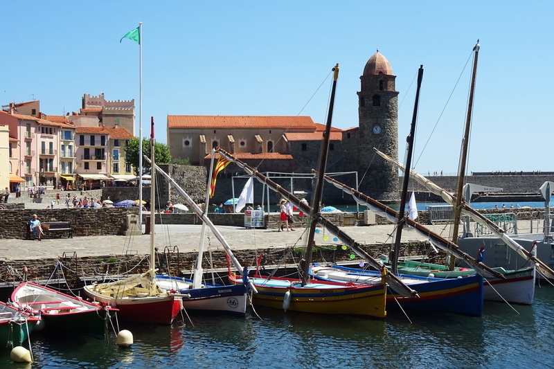 collioure, village, south, beautiful beach, fishing, built structure, blue sky, water, building exterior, river, wooden post, harbor, fishing boat, old
